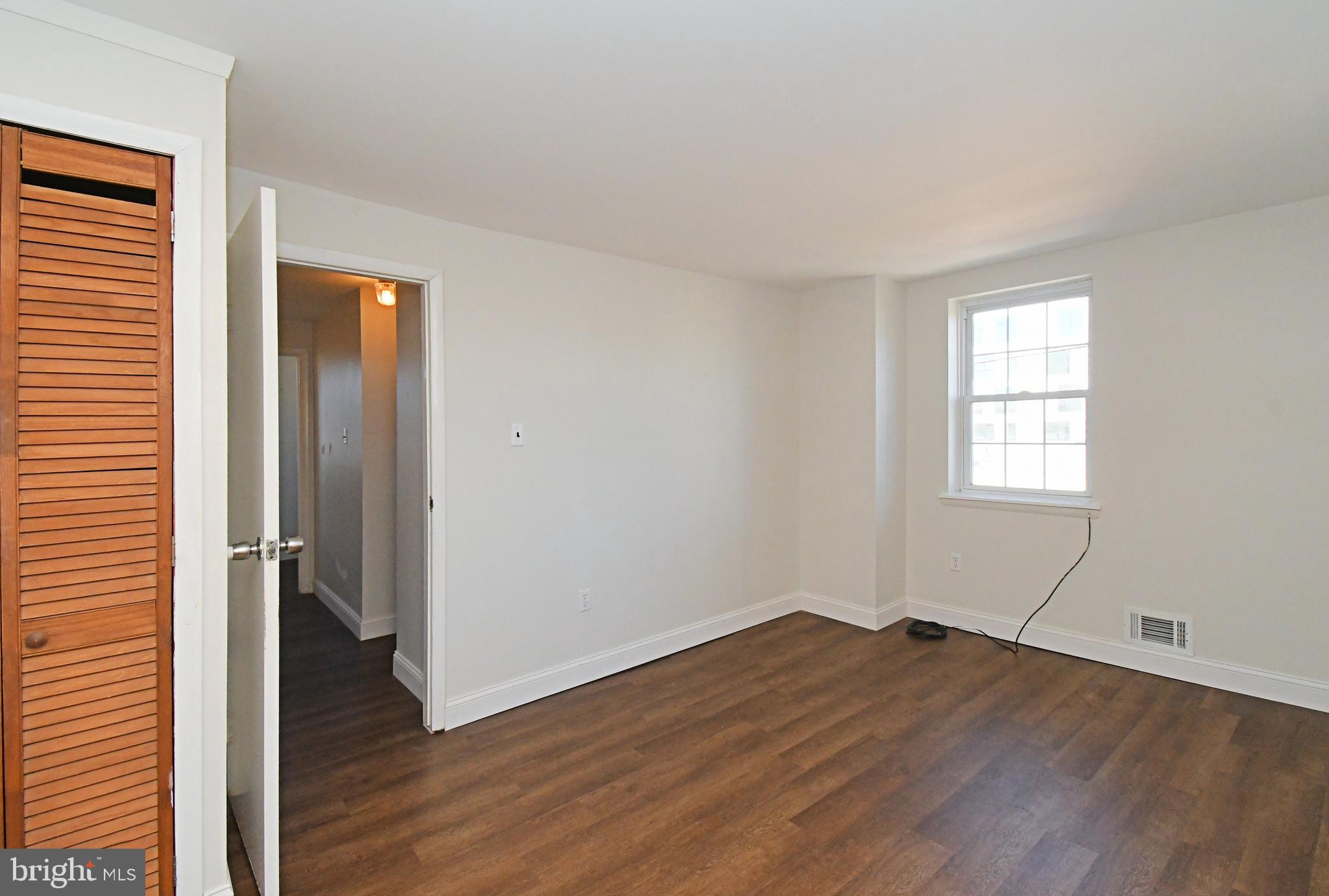 OLDE KENSINGTON - Residential Lease