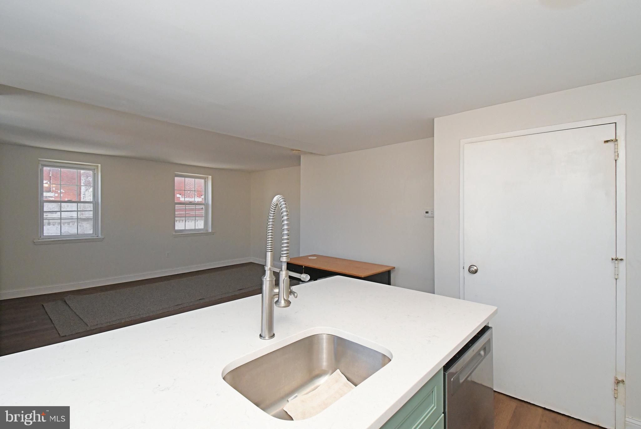 OLDE KENSINGTON - Residential Lease