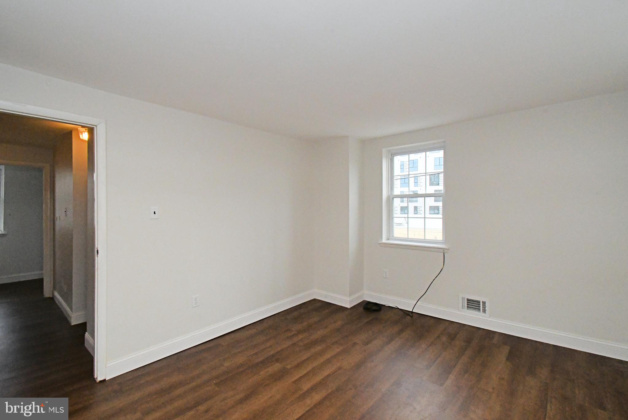 OLDE KENSINGTON - Residential Lease