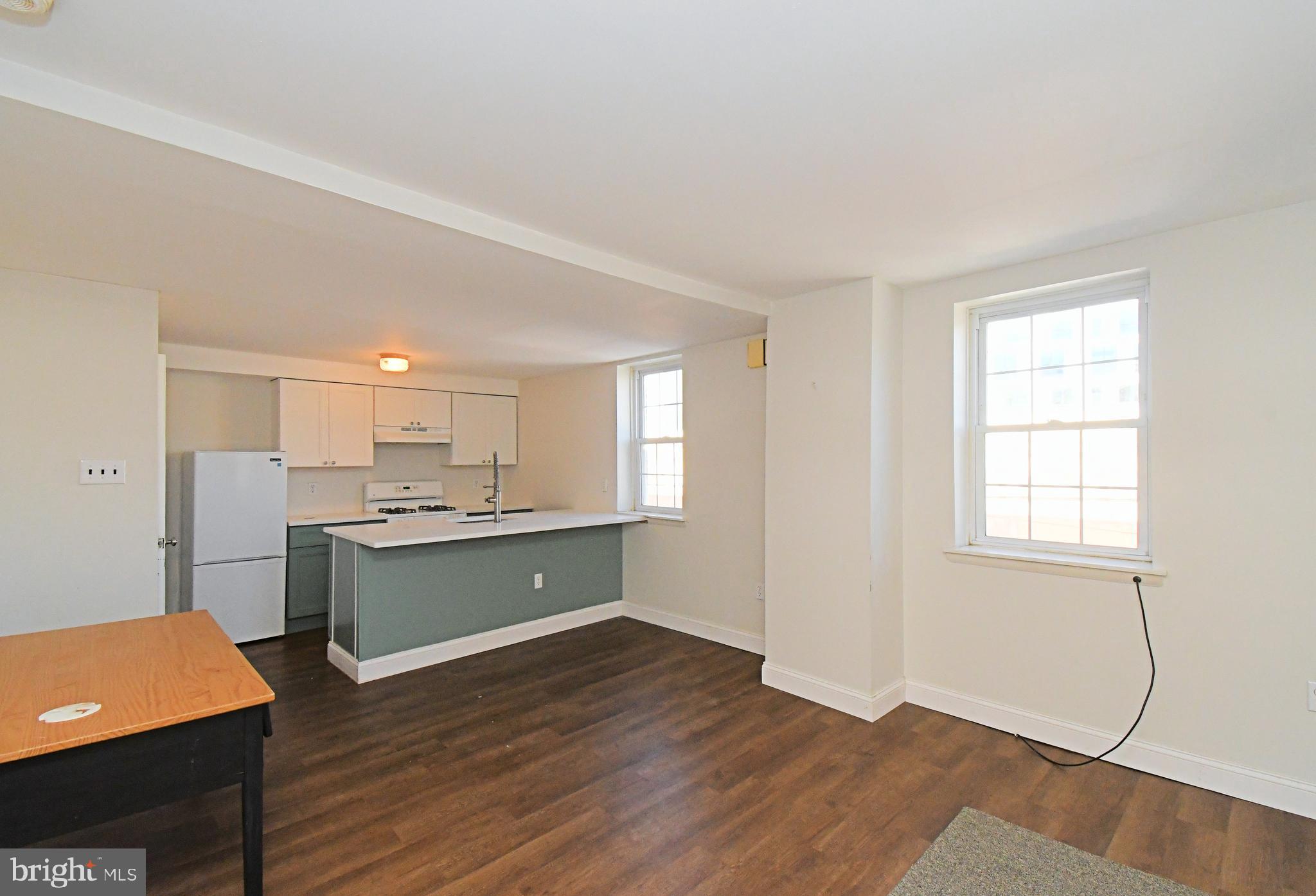 OLDE KENSINGTON - Residential Lease