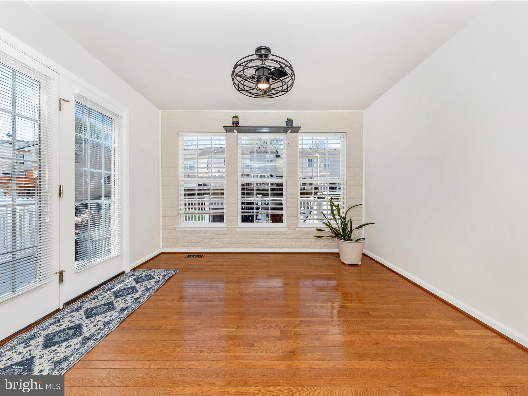 LAKELAND PLACE - Residential