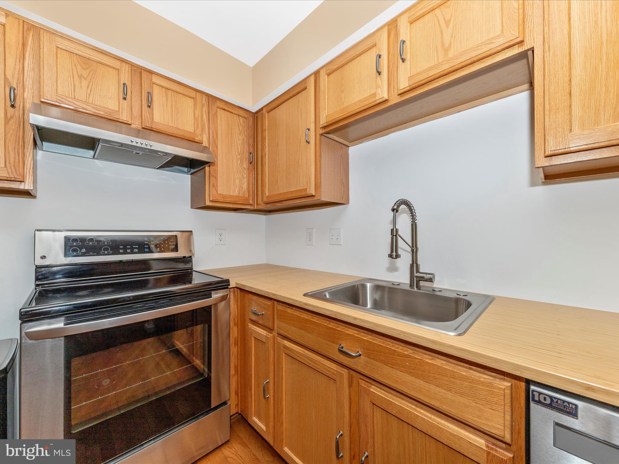 LAKELAND PLACE - Residential