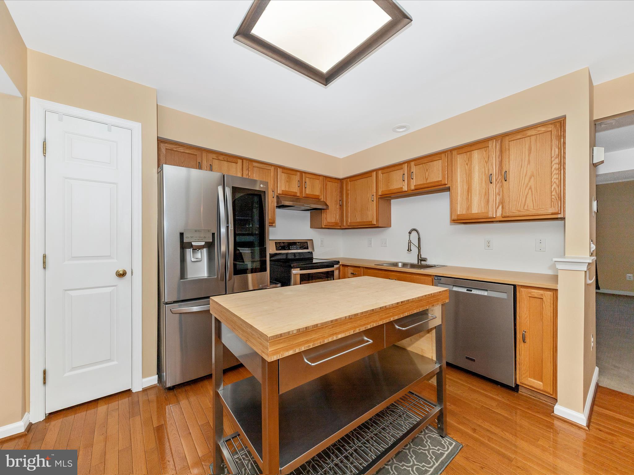 LAKELAND PLACE - Residential