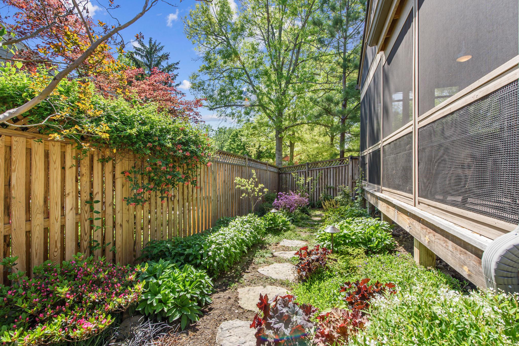 HICKORY RIDGE - Residential