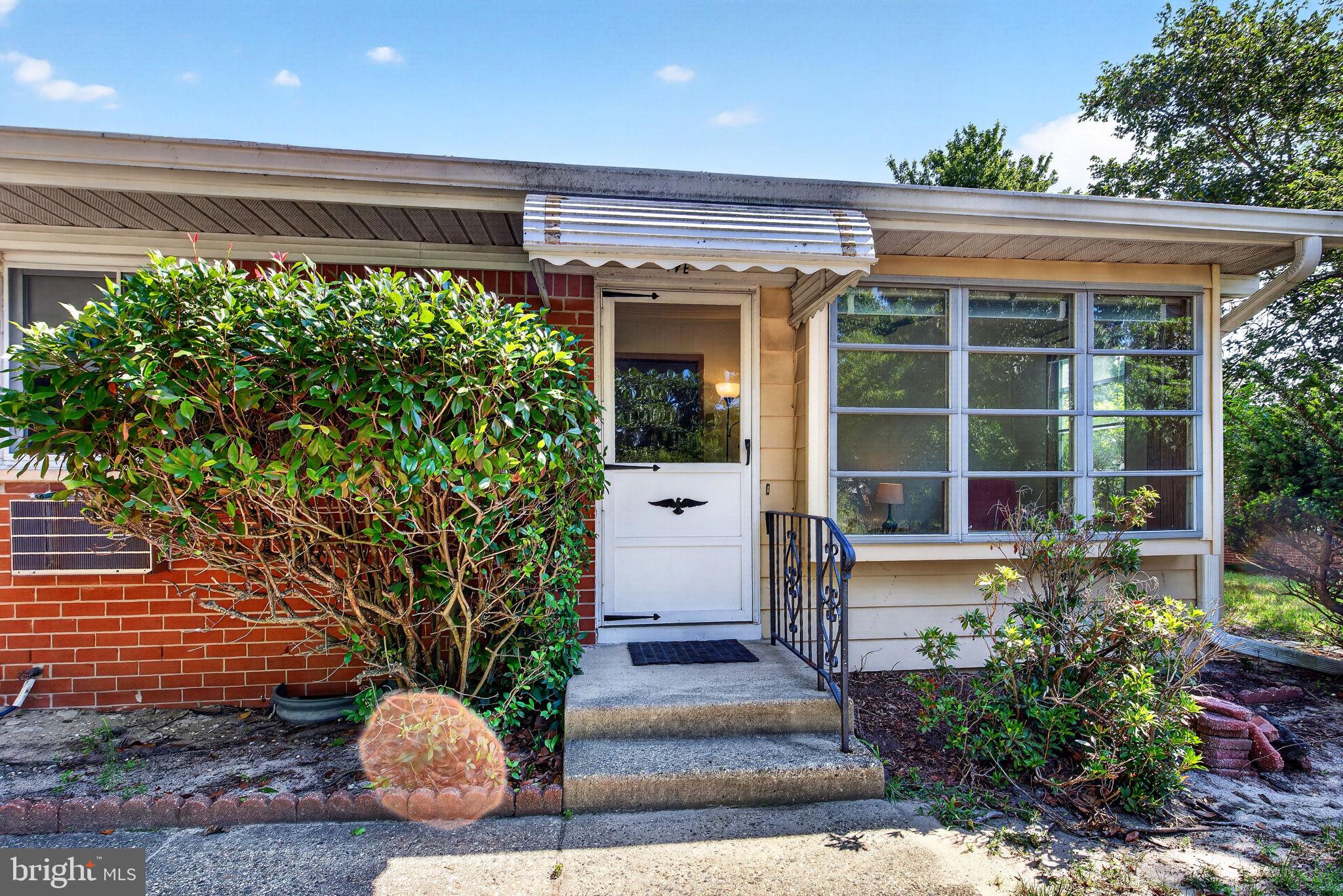 14 Independence INDEPENDENCE PARKWAY E