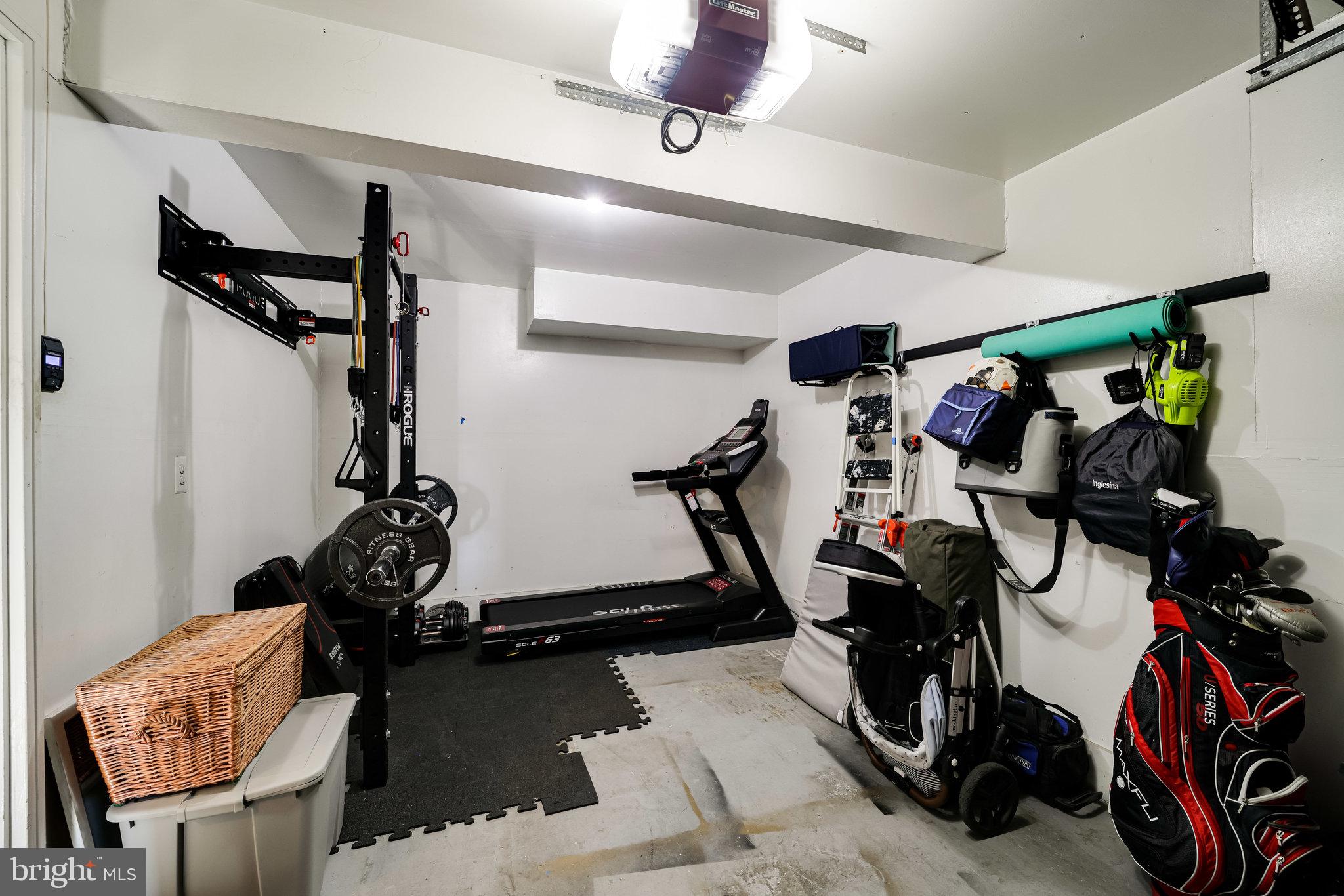 CAMERON KNOLLS - Residential