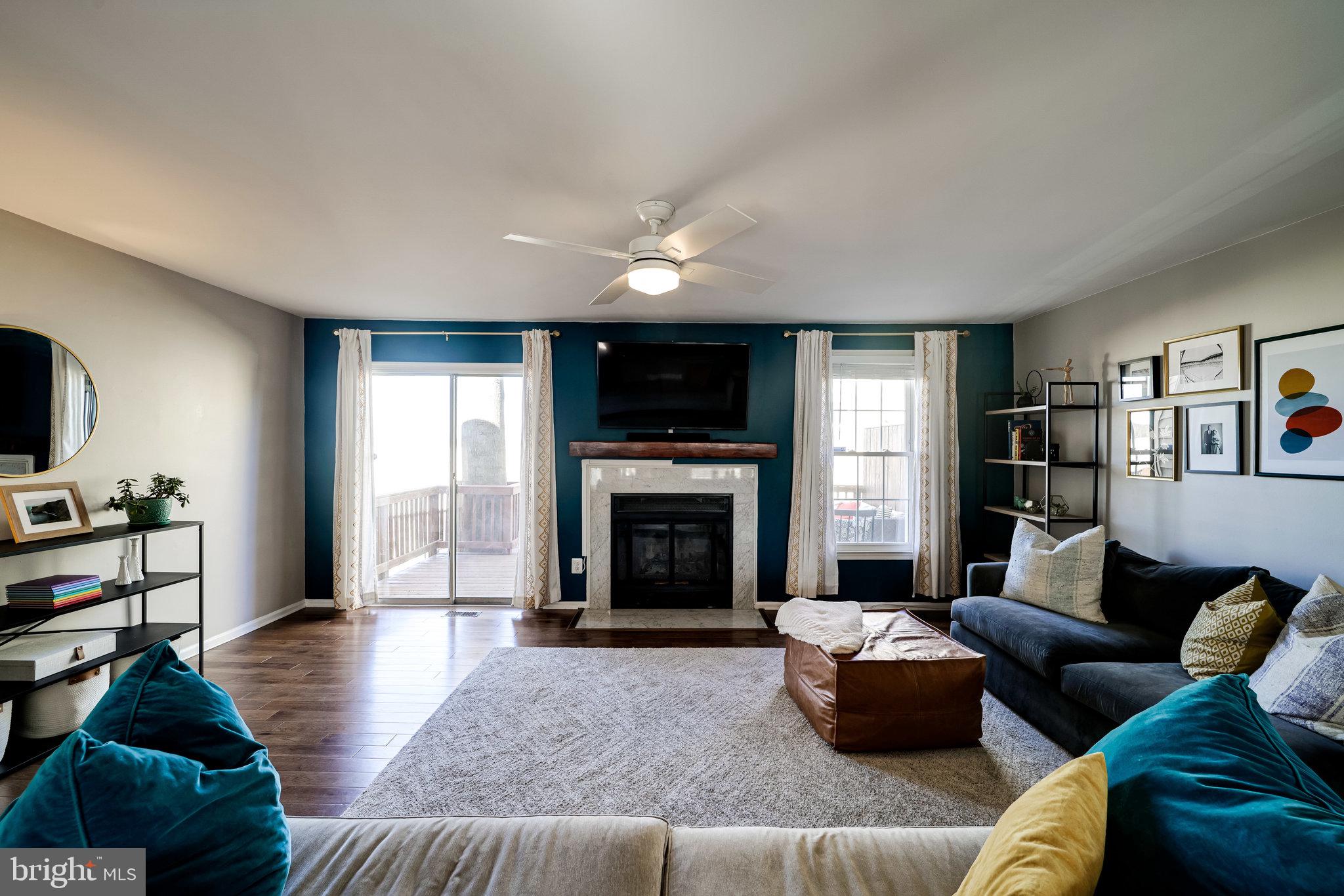 CAMERON KNOLLS - Residential