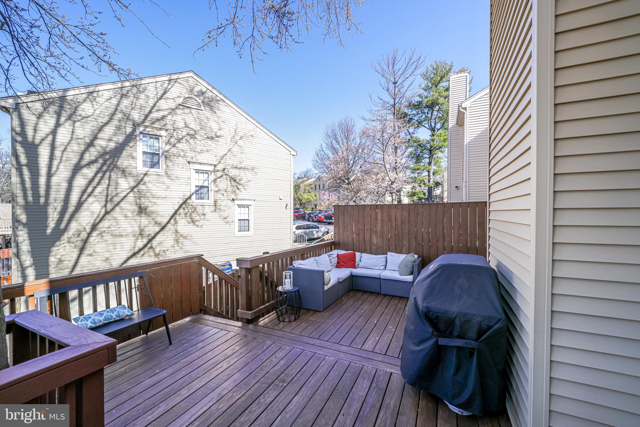 CAMERON KNOLLS - Residential