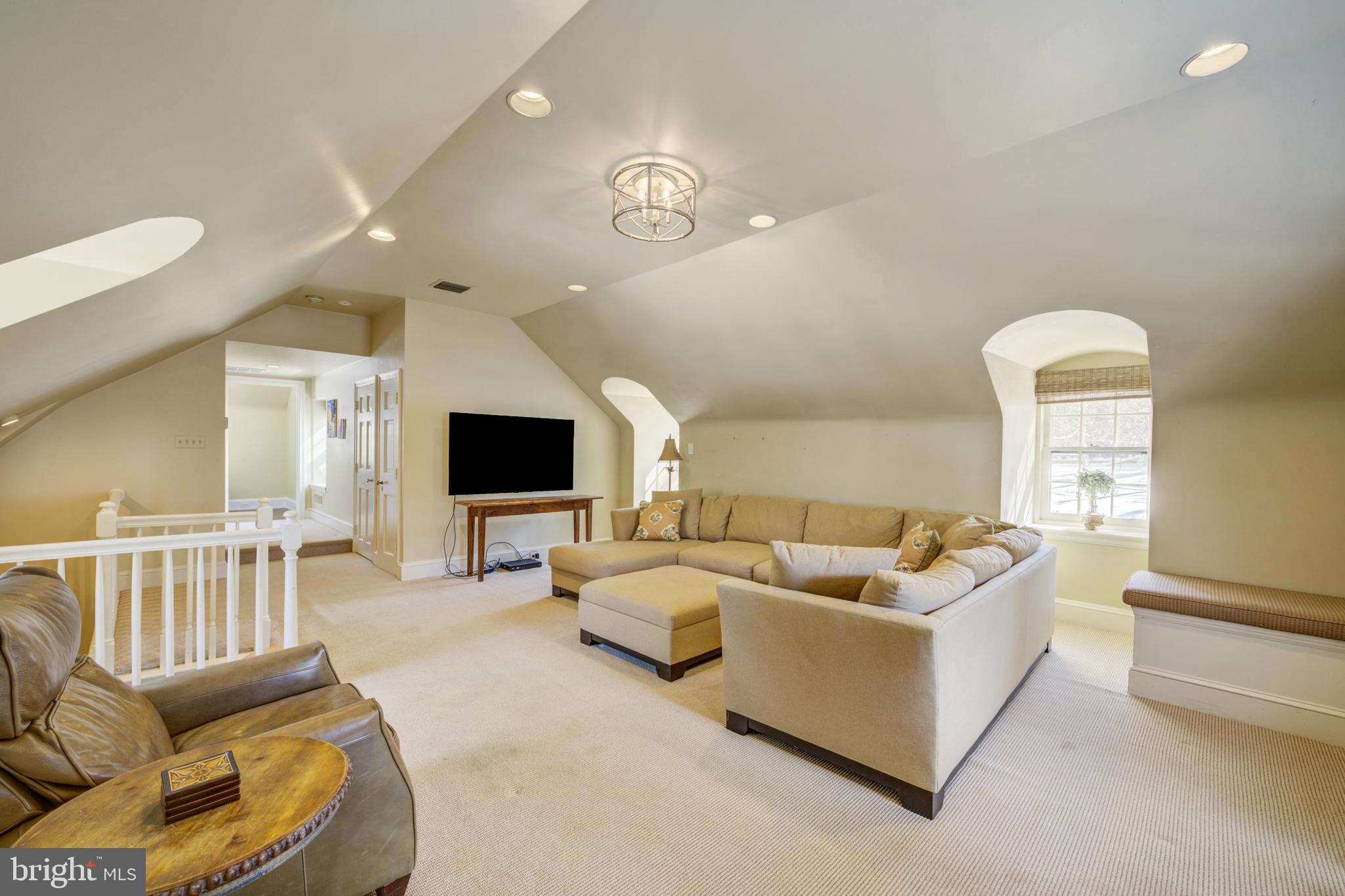 BRYN MAWR - Residential