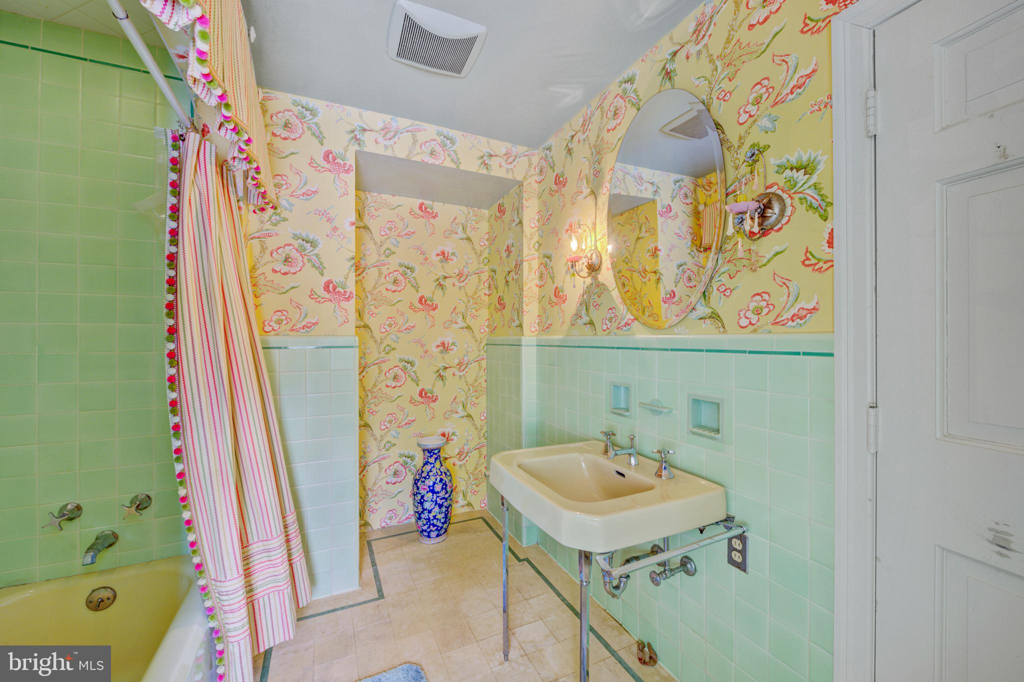 BRYN MAWR - Residential