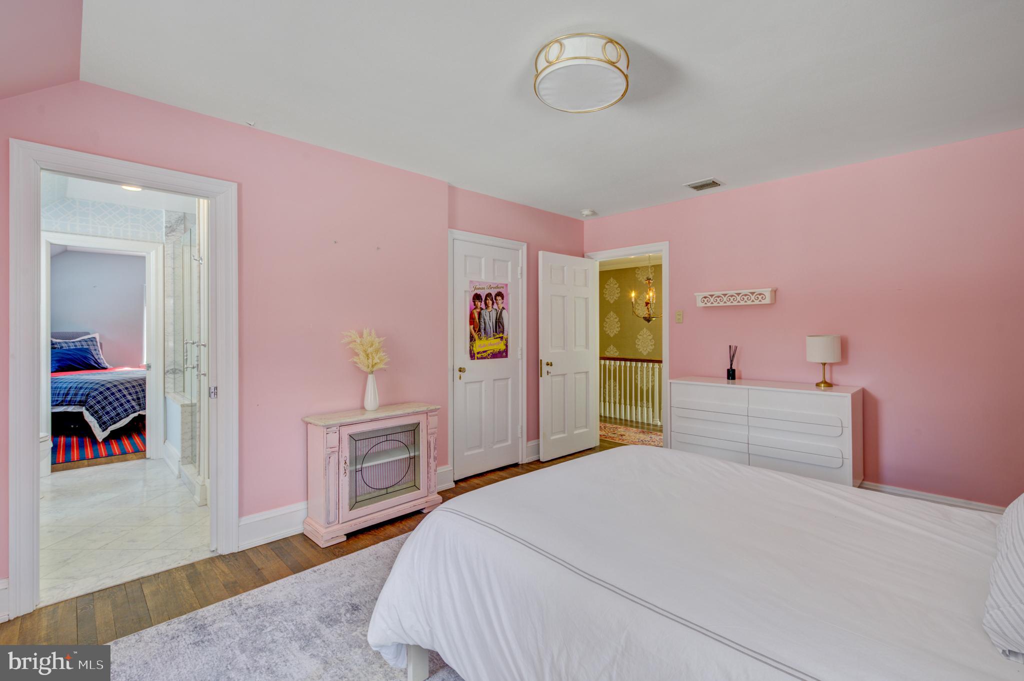 BRYN MAWR - Residential