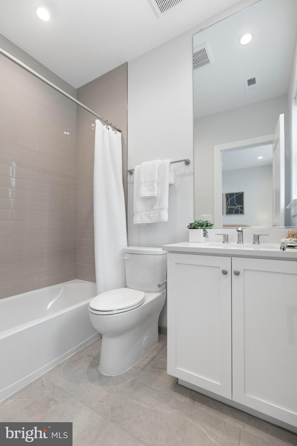 FALLS CHURCH CITY - Residential