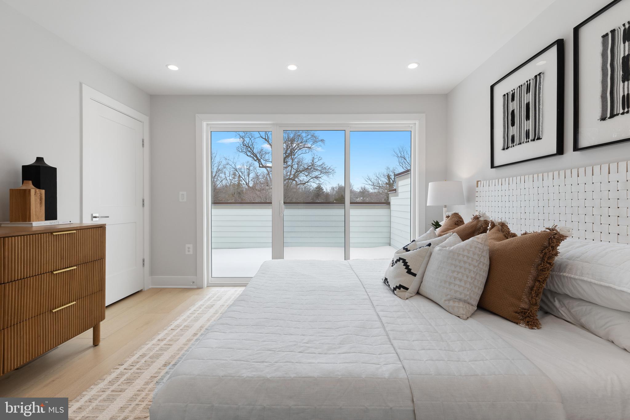 FALLS CHURCH CITY - Residential