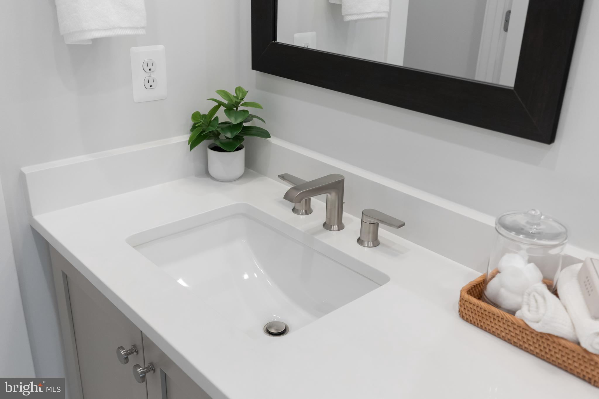 FALLS CHURCH CITY - Residential