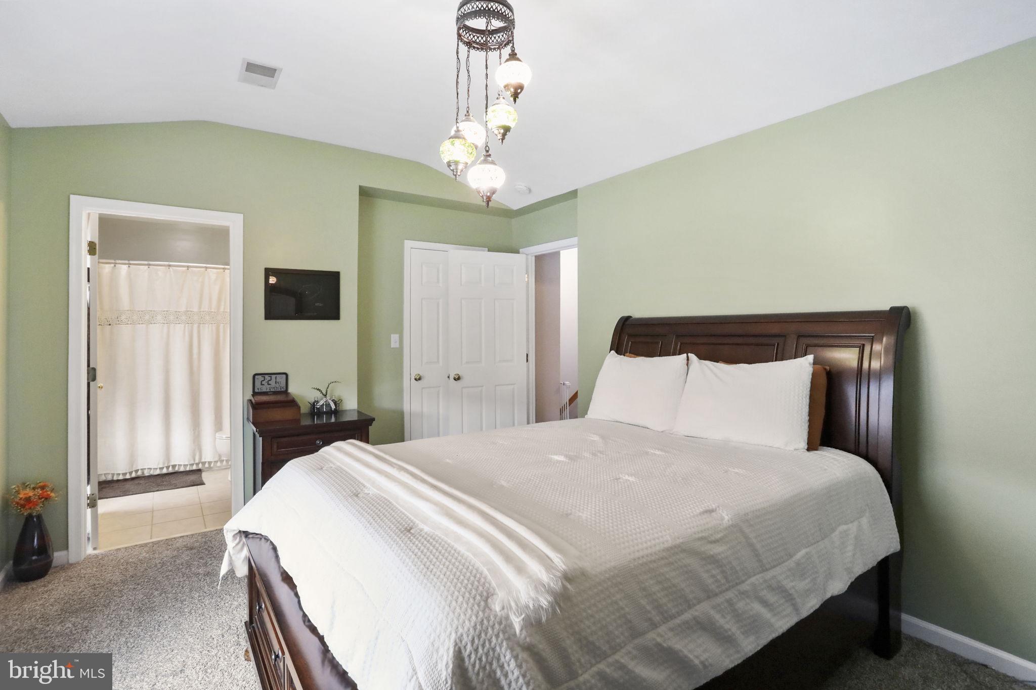 NICHOLSON SQUARE - Residential