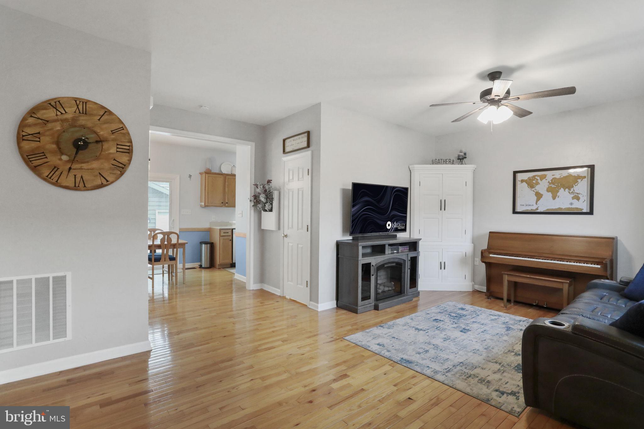 NICHOLSON SQUARE - Residential