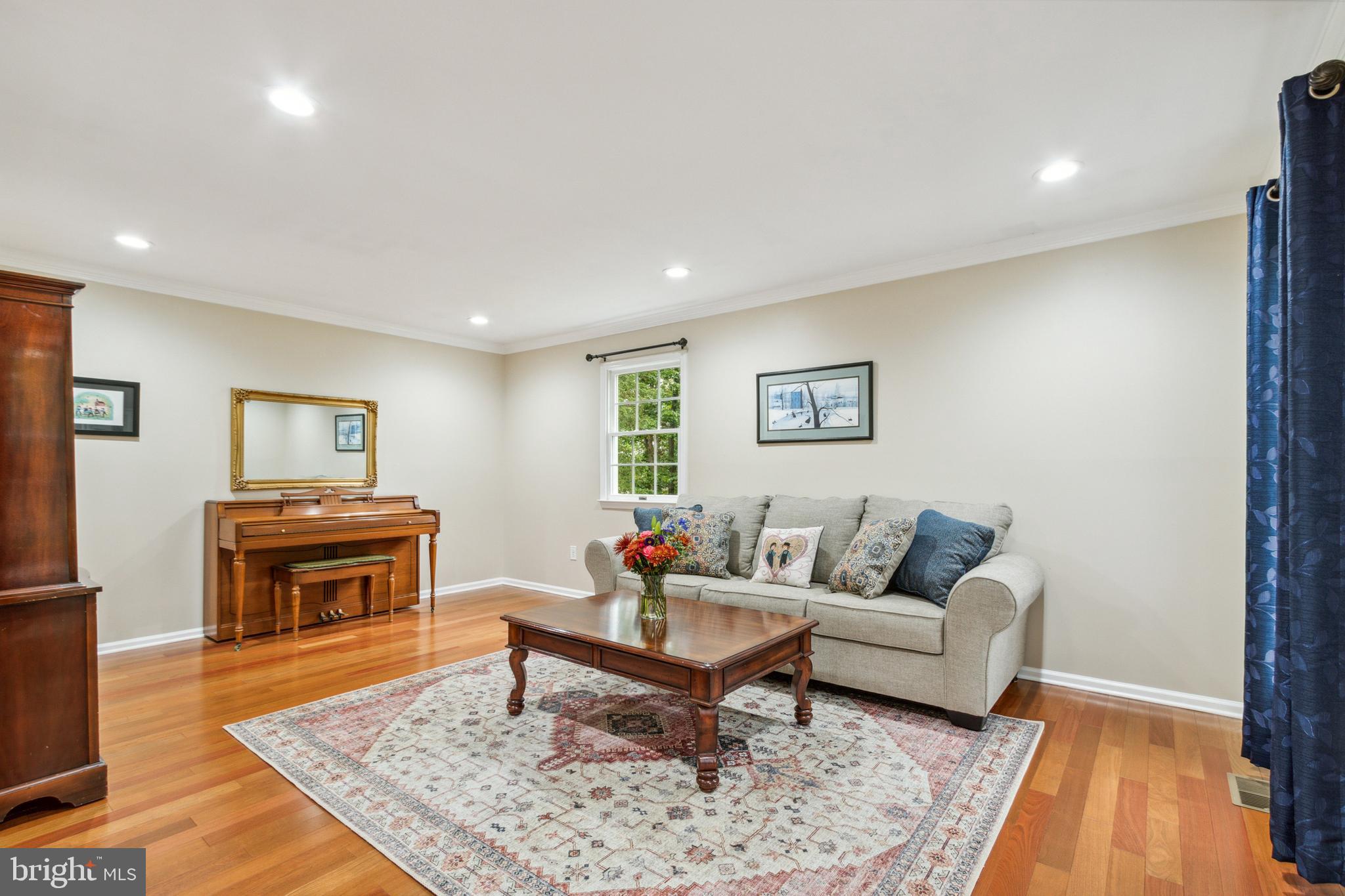 GATE POST ESTATES - Residential