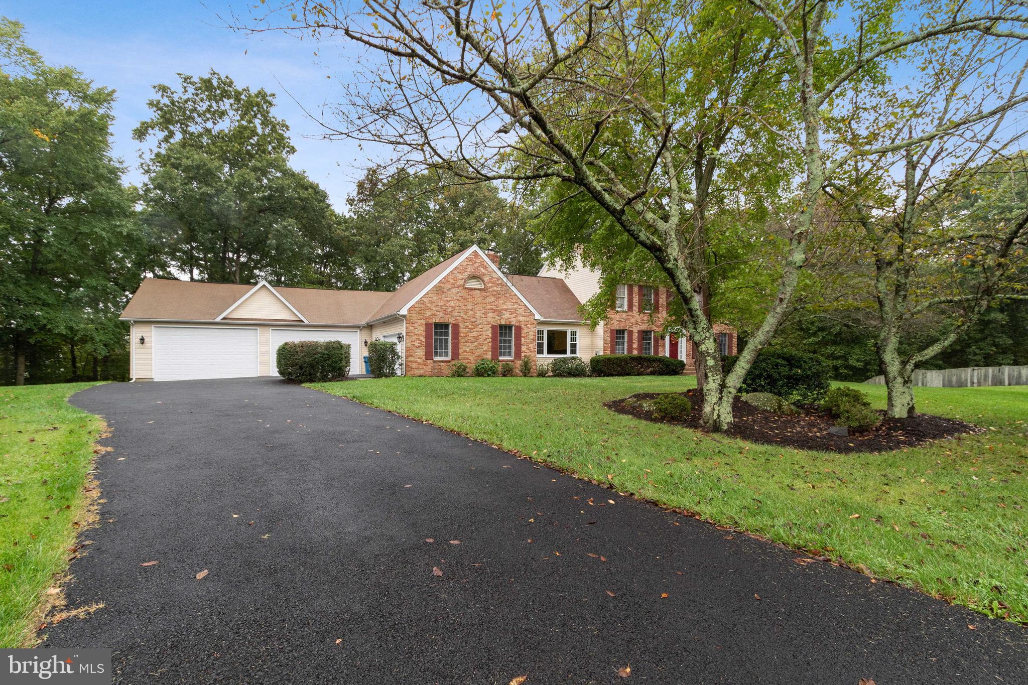 GATE POST ESTATES - Residential