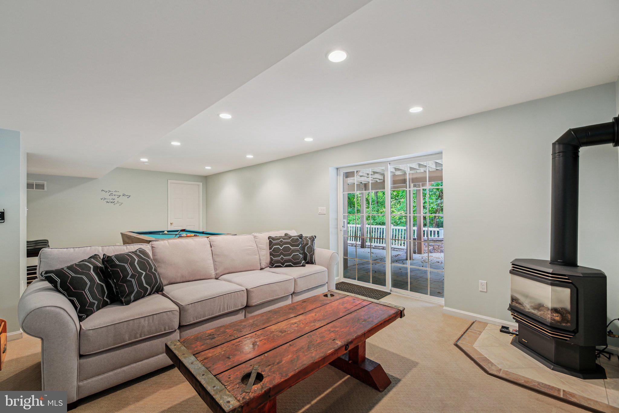 BLUE RIDGE MANOR - Residential