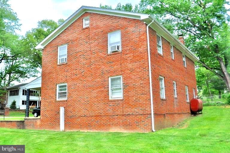 ROCK SPRINGS - Residential Lease