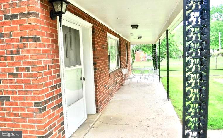 ROCK SPRINGS - Residential Lease