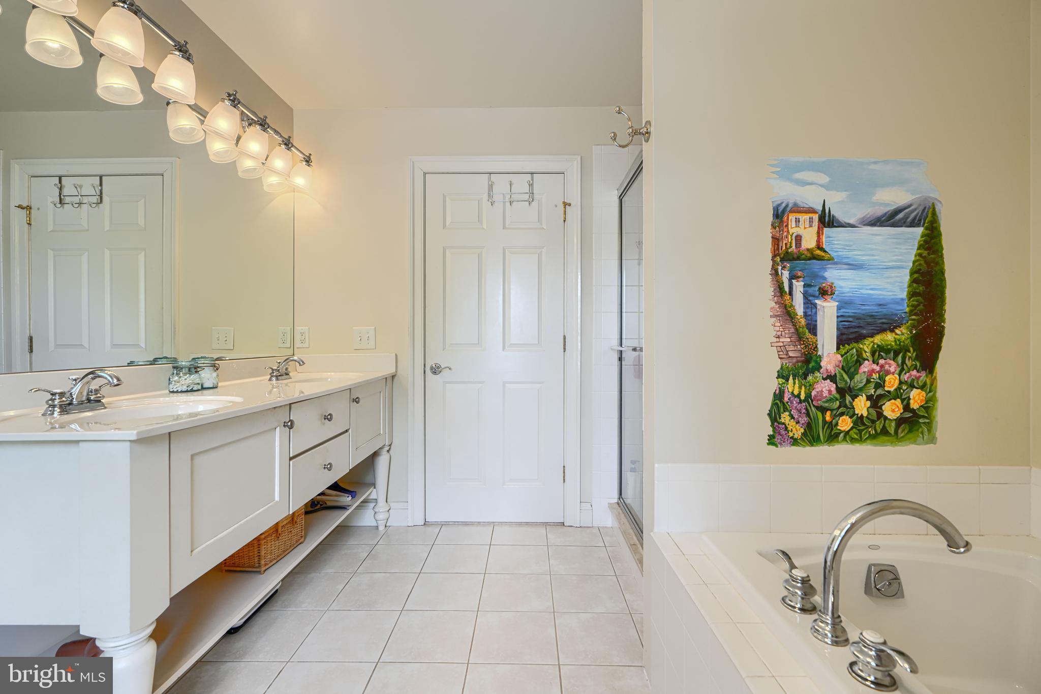 VILLAGE OF SILVER HALL - Residential
