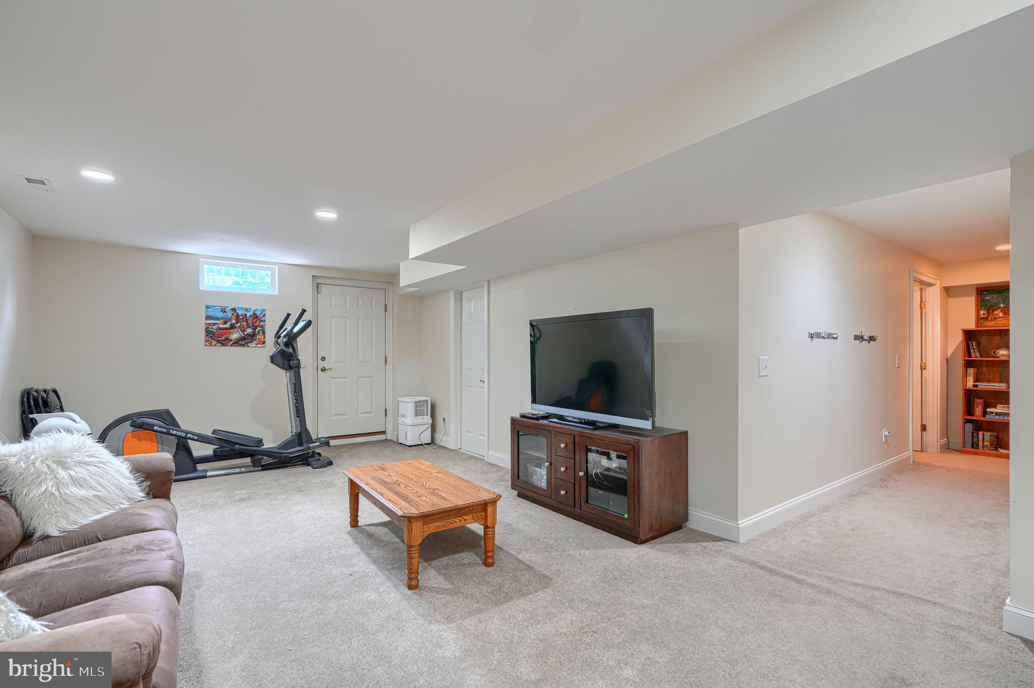 VILLAGE OF SILVER HALL - Residential