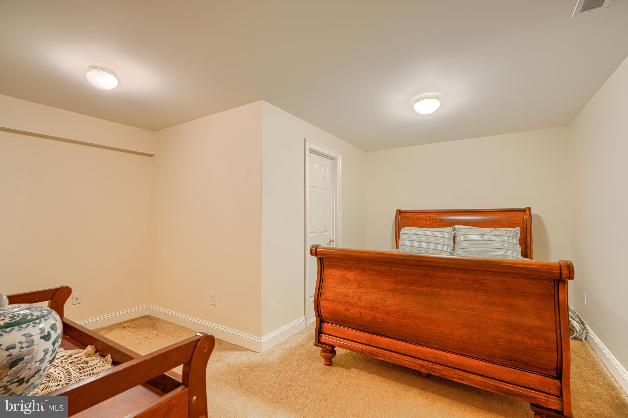 VILLAGE OF SILVER HALL - Residential