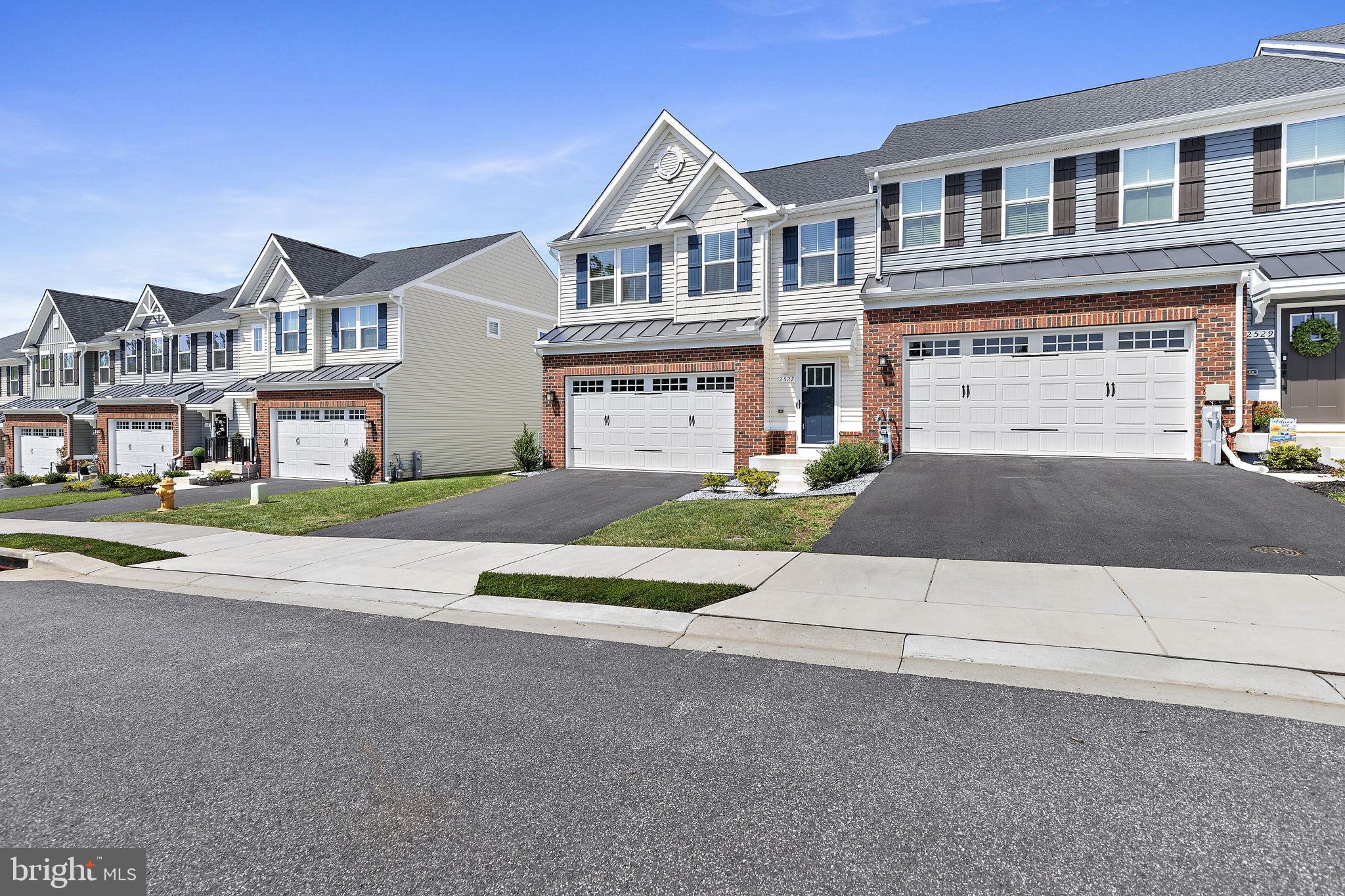 2527 STEAMBOAT WAY