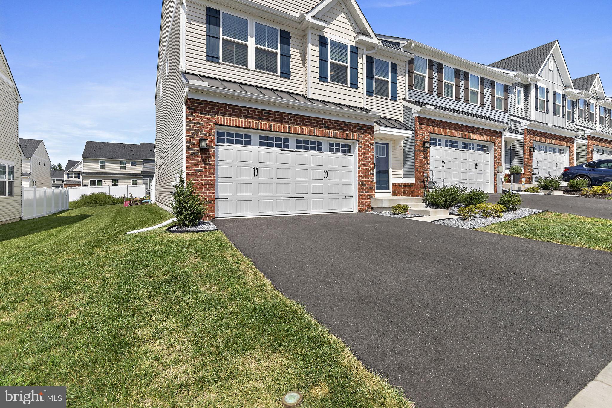 2527 STEAMBOAT WAY
