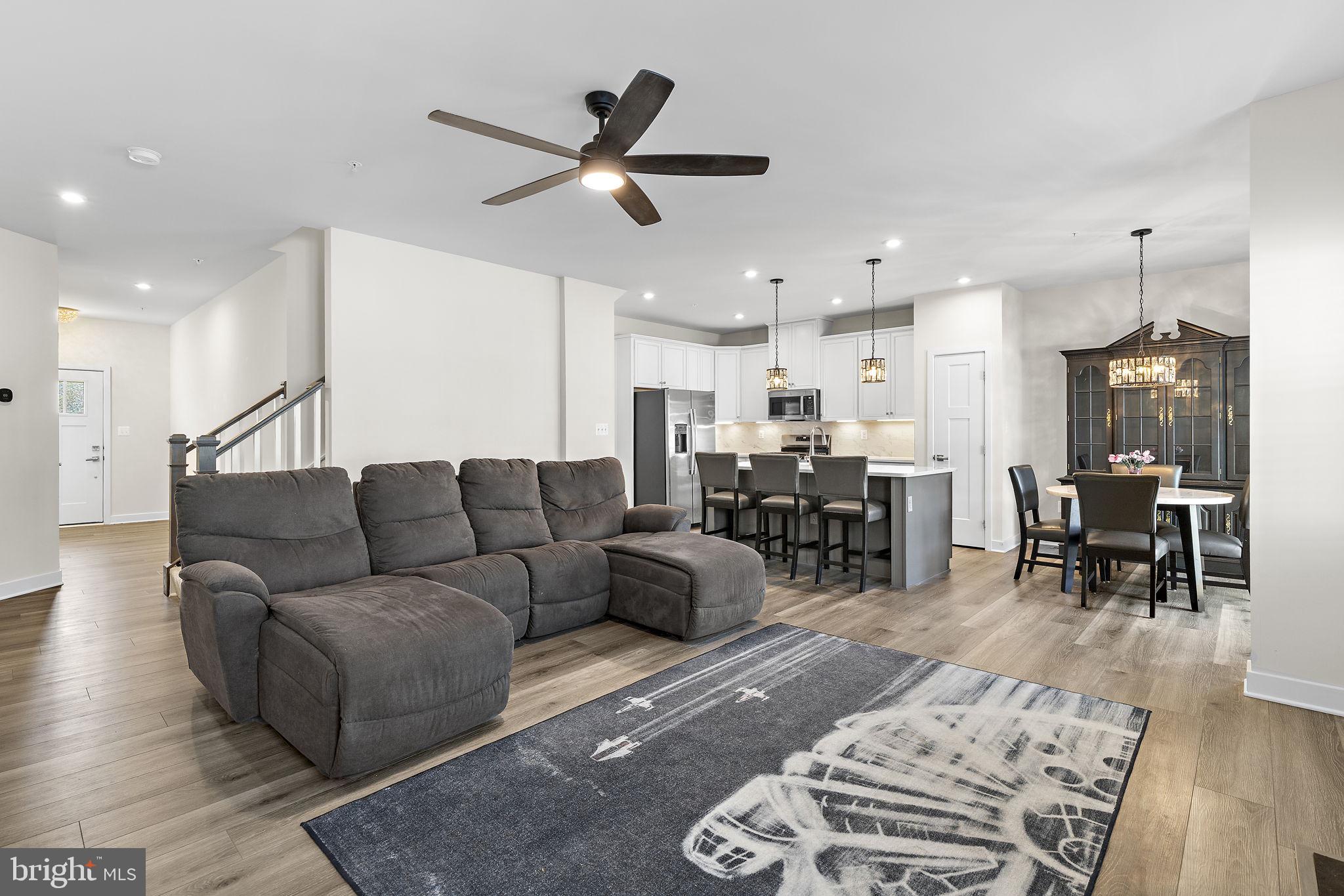 2527 STEAMBOAT WAY