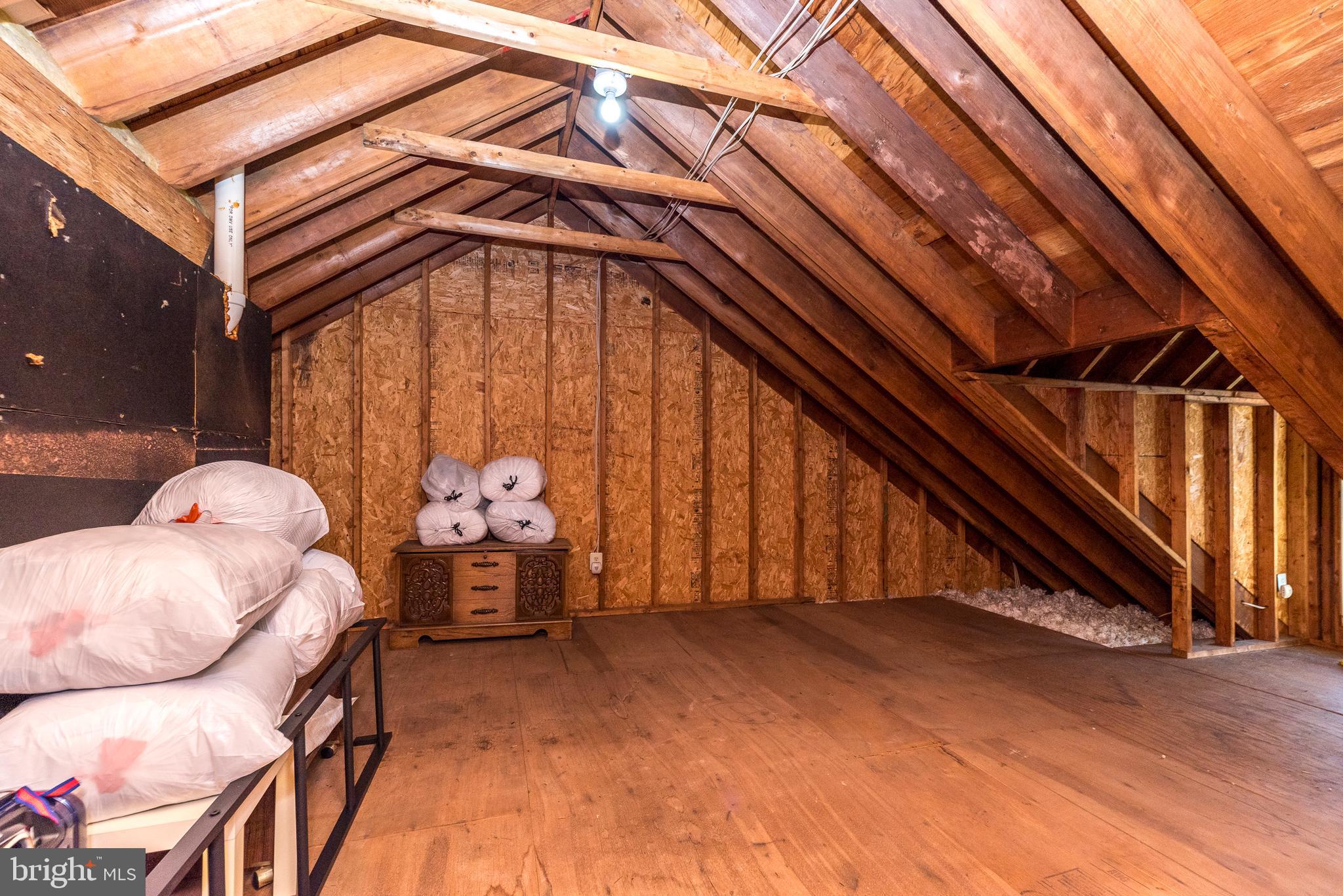 WINDING BROOK ESTS - Residential