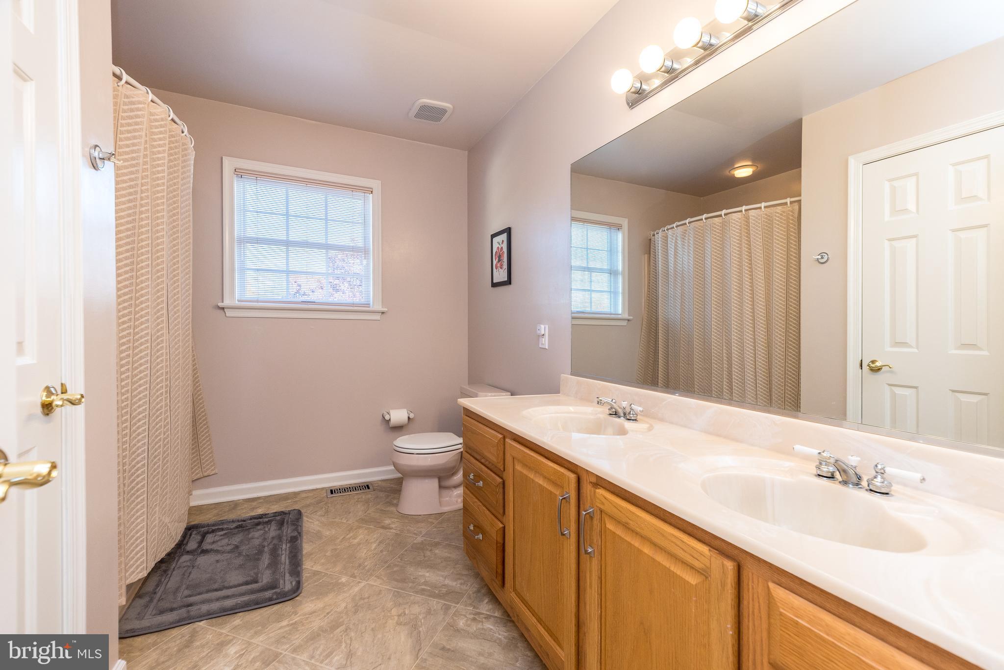 WINDING BROOK ESTS - Residential