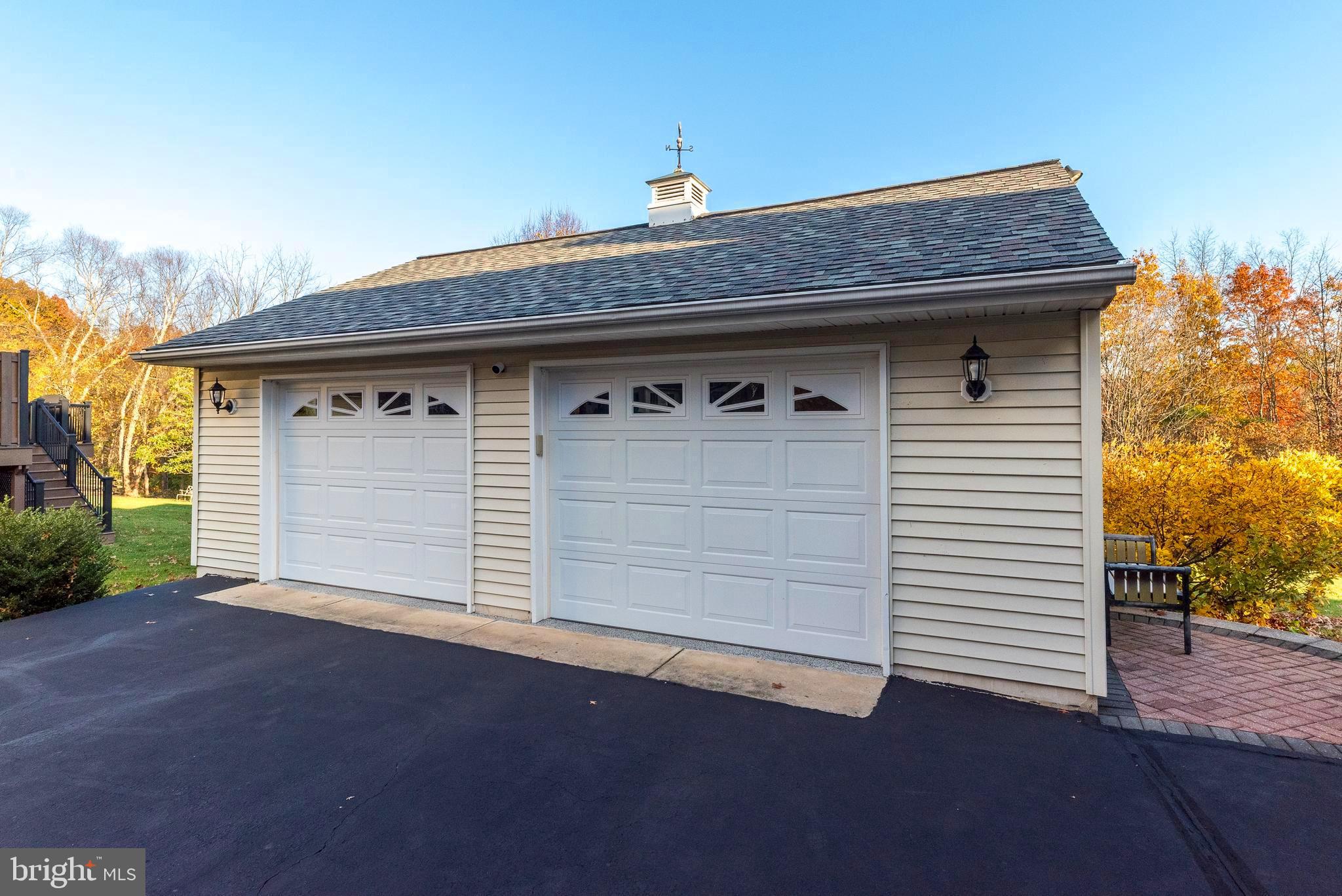 WINDING BROOK ESTS - Residential