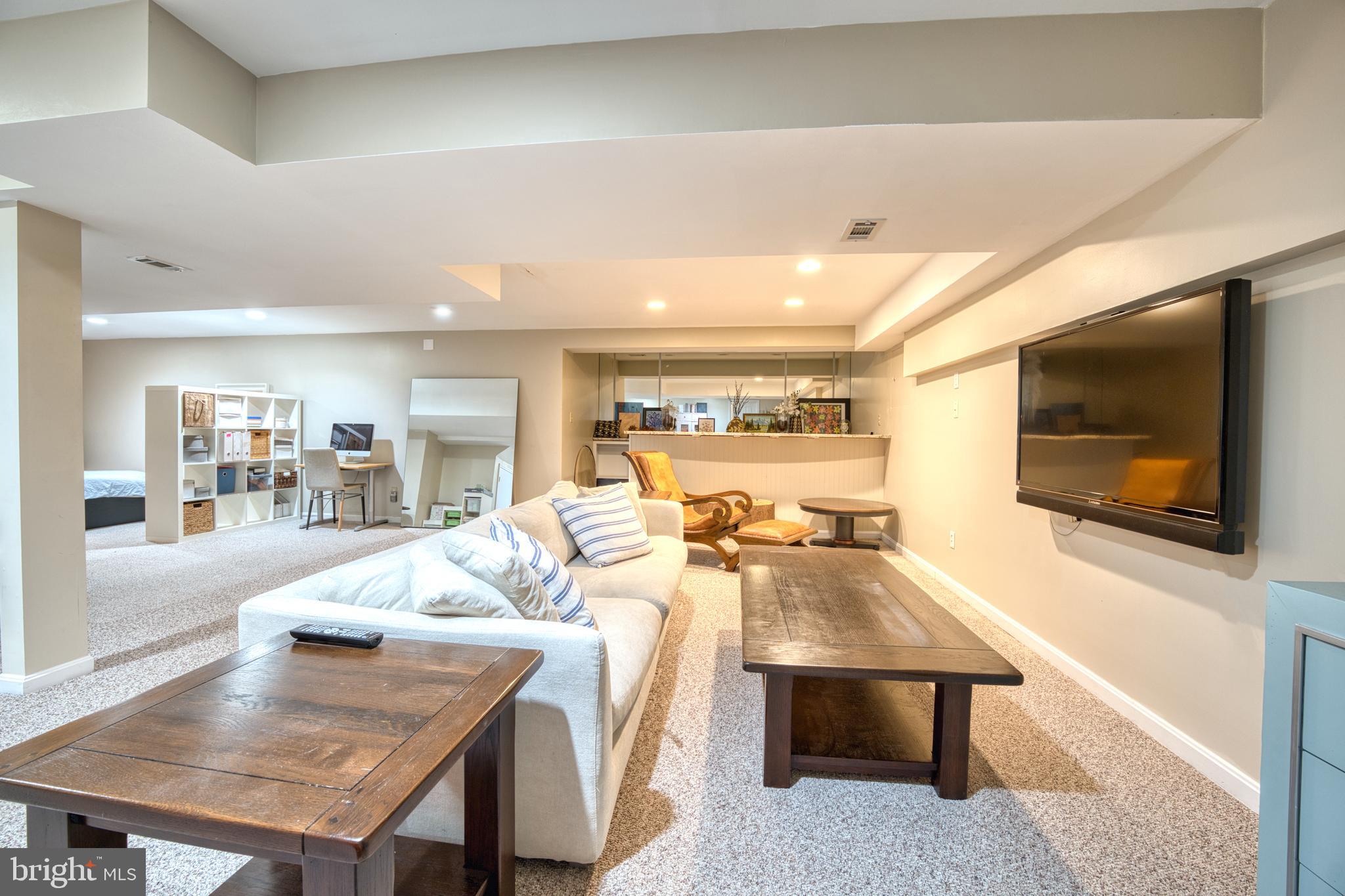 BLOODY POINT FARM - Residential