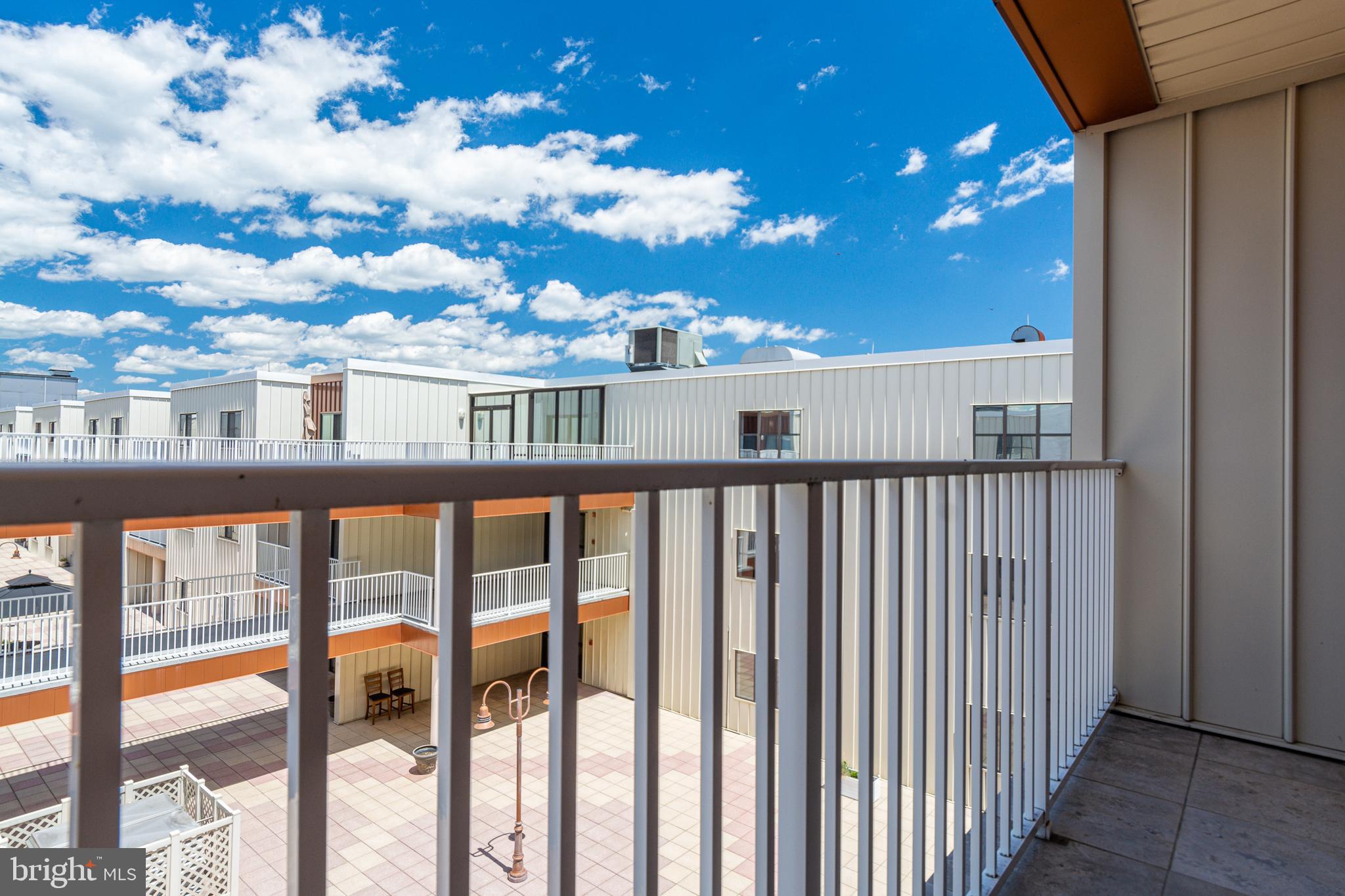 LIGHTHOUSE LANDING - Residential