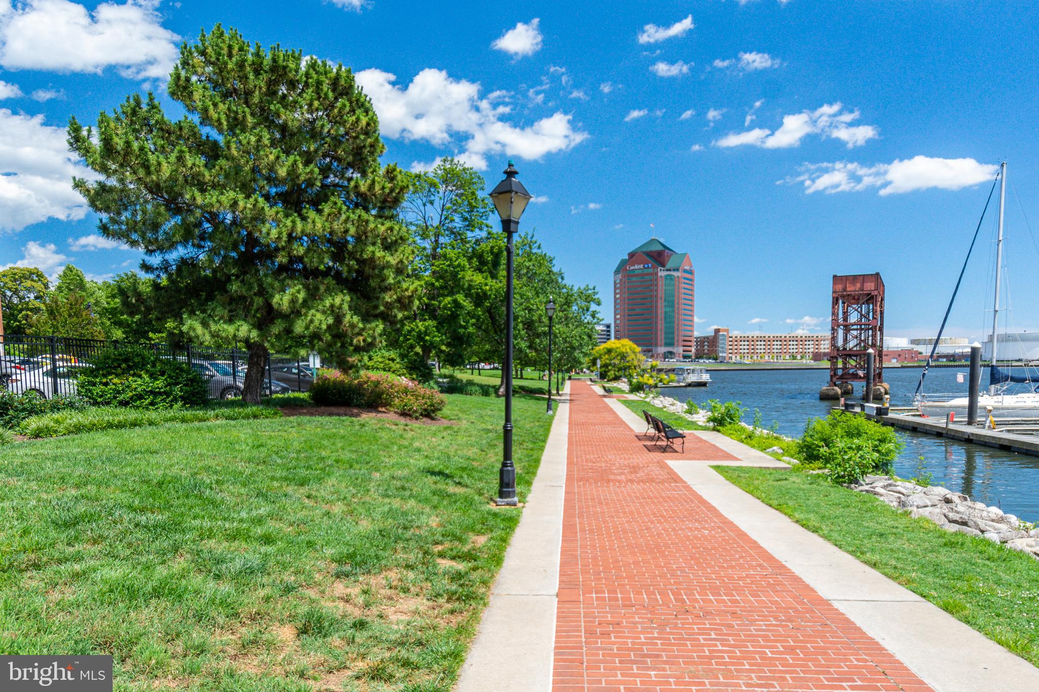 LIGHTHOUSE LANDING - Residential