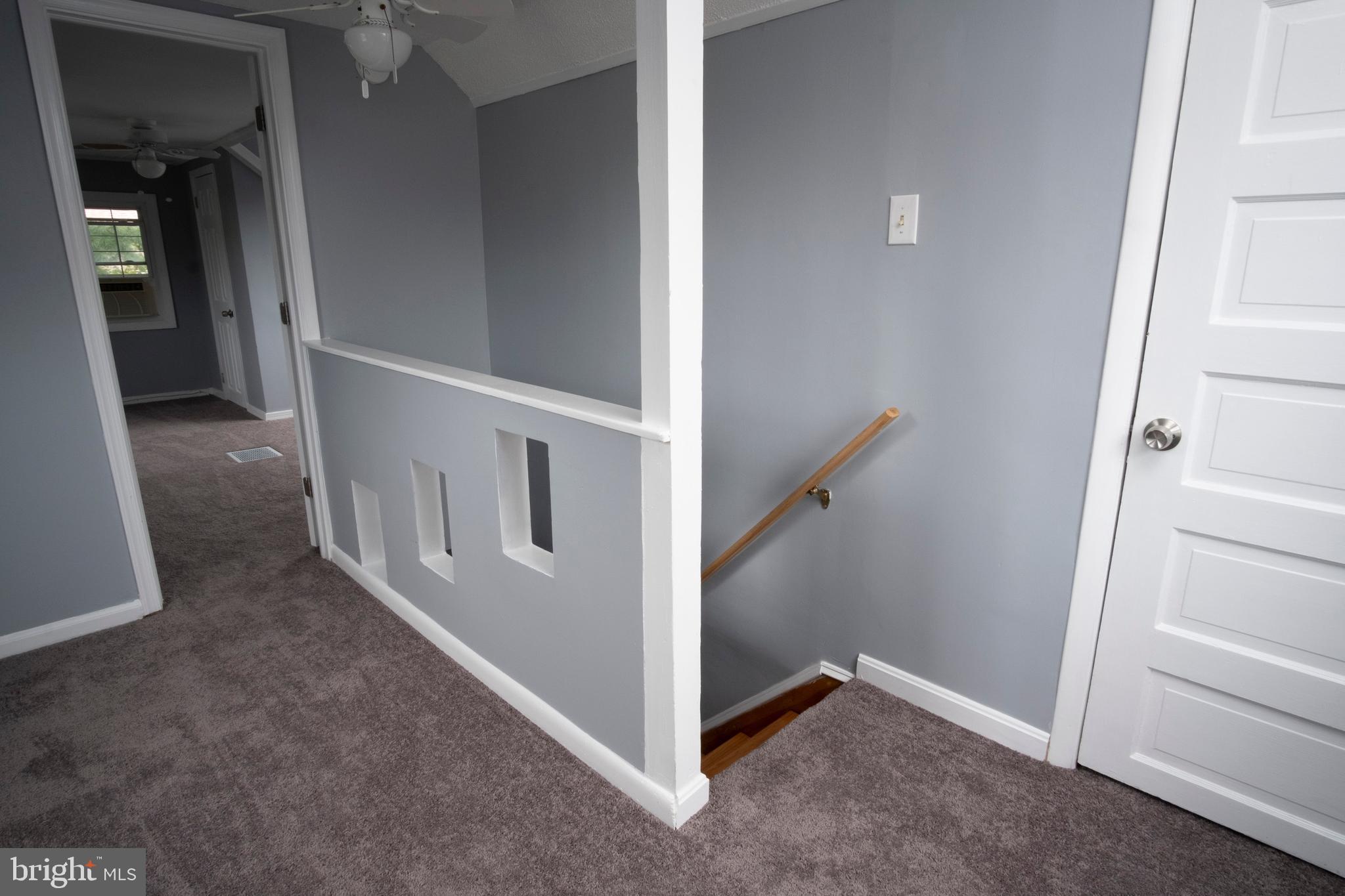 HAMPSHIRE KNOLLS - Residential