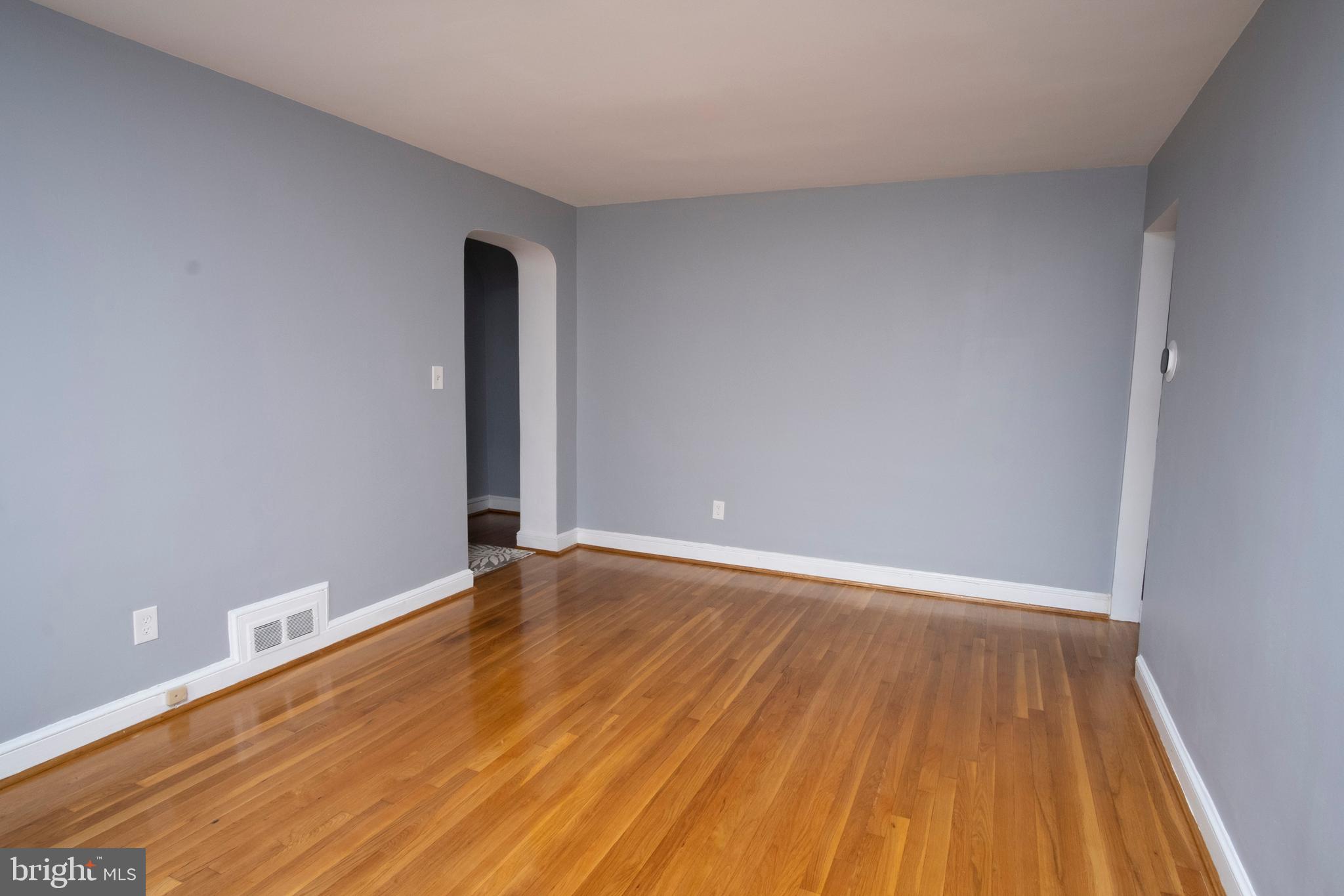 HAMPSHIRE KNOLLS - Residential