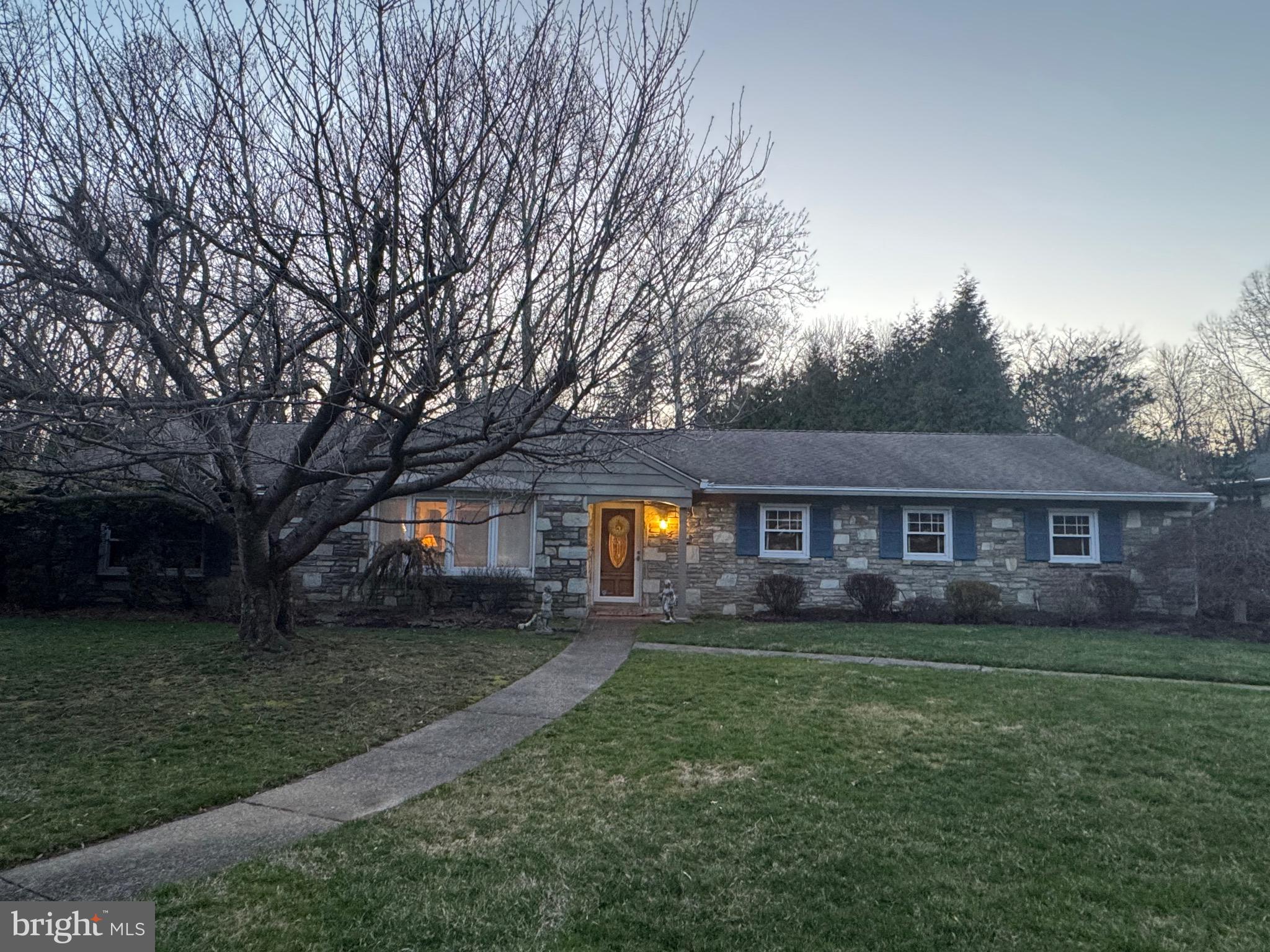 MEADOWBROOK - Residential