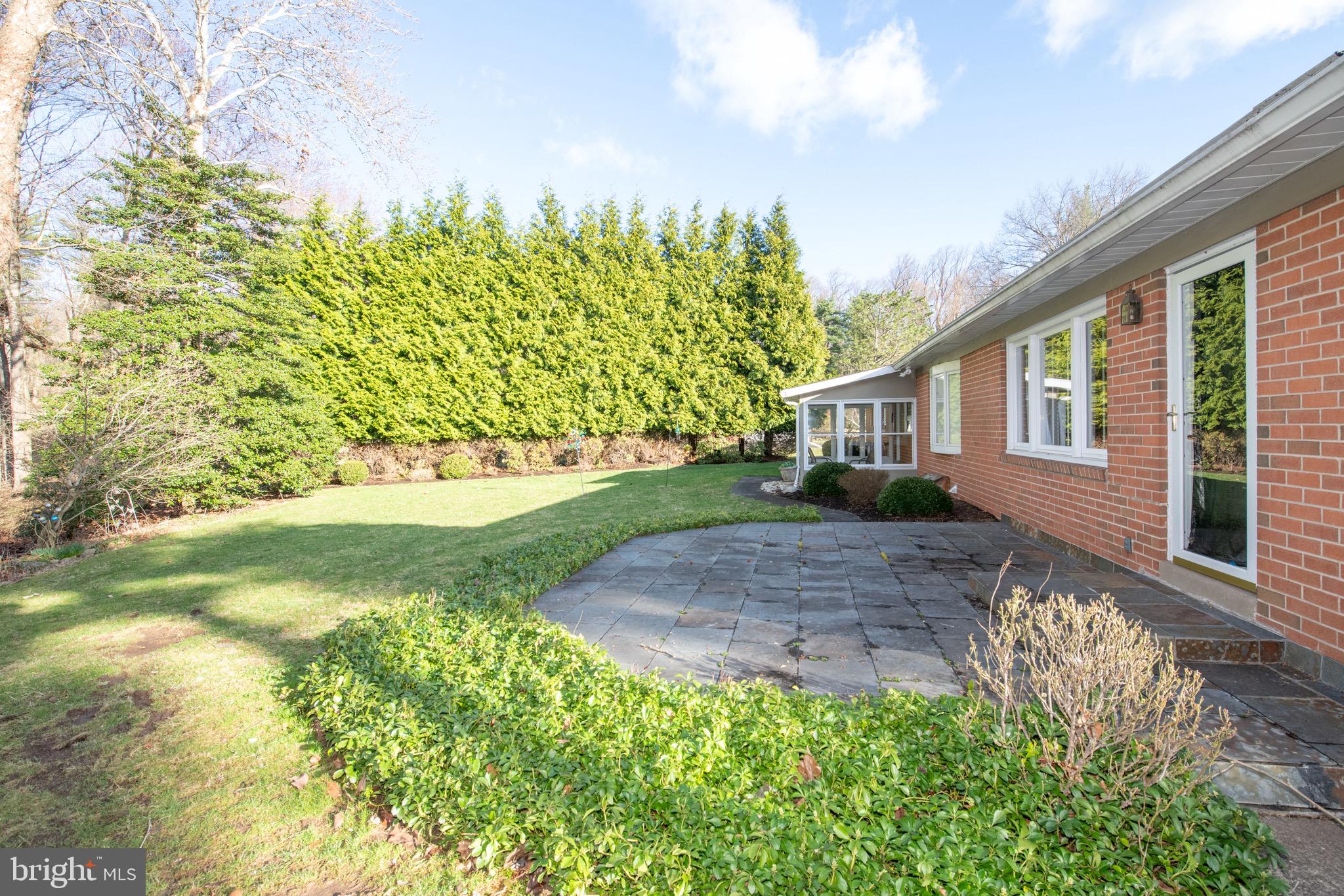 MEADOWBROOK - Residential