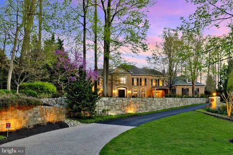 1029 Founders Ridge Lane, McLean, VA MLS: VAFX2217034