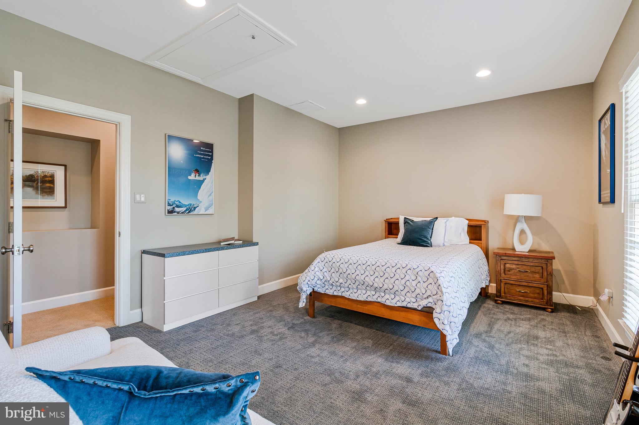 THE RESERVE - Residential