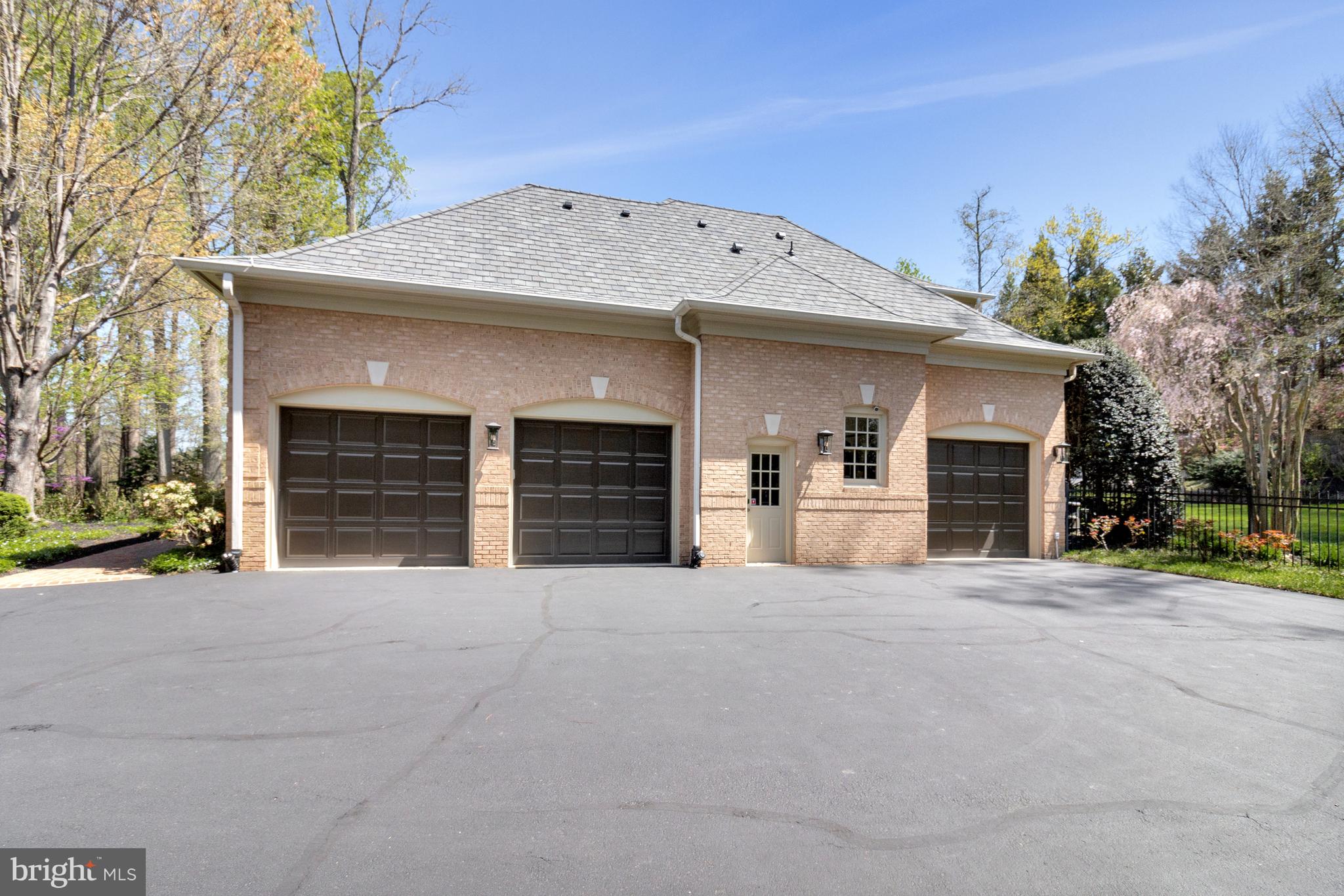 THE RESERVE - Residential