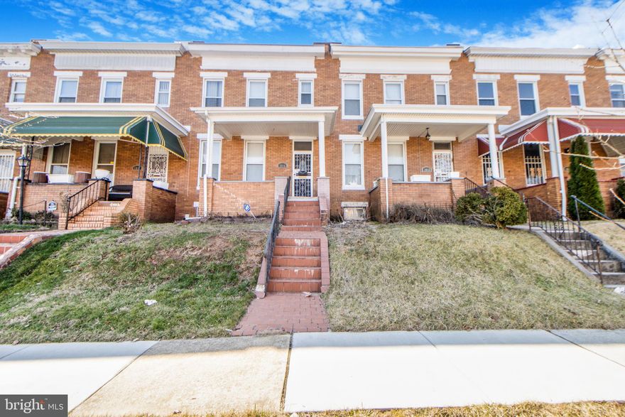 An affordable home in Baltimore awaits you!  Freshly painted and renovated home with REAR DETACHED GARAGE now available for sale!  All 3 large and cozy bedrooms are located upstairs.
Spacious property filled with plenty of natural sunlight, functional living space, separate dining area, updated kitchen, central heat & a/c, rear detached garage and MORE!