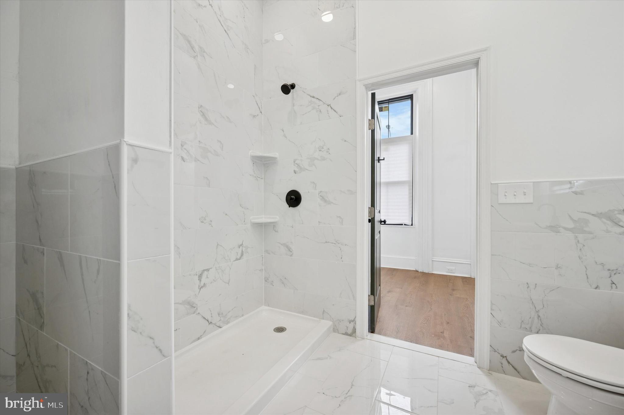 FAIRMOUNT - Residential Lease