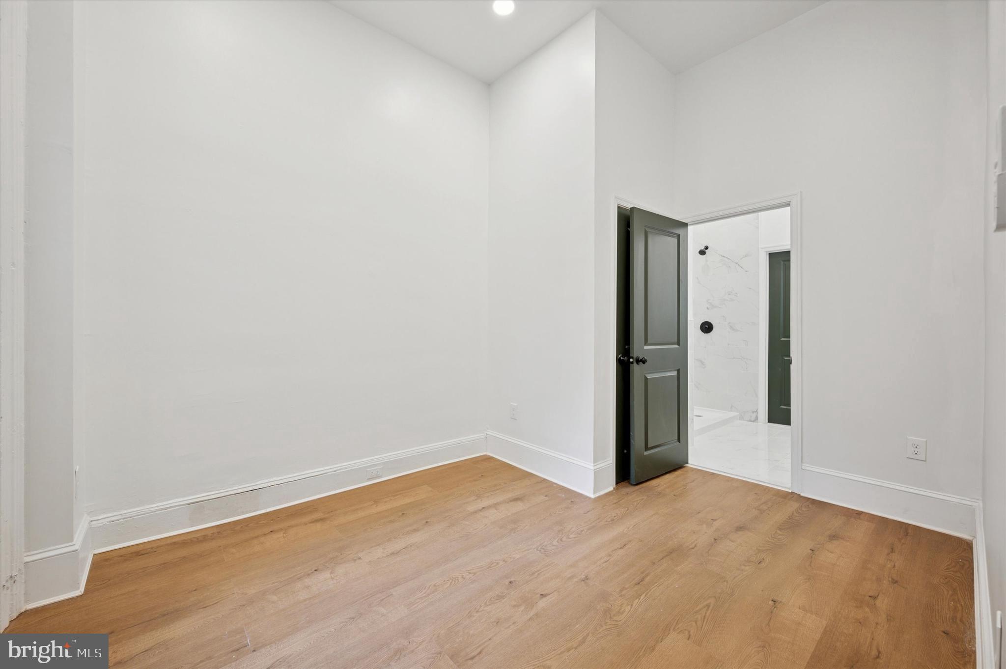 FAIRMOUNT - Residential Lease