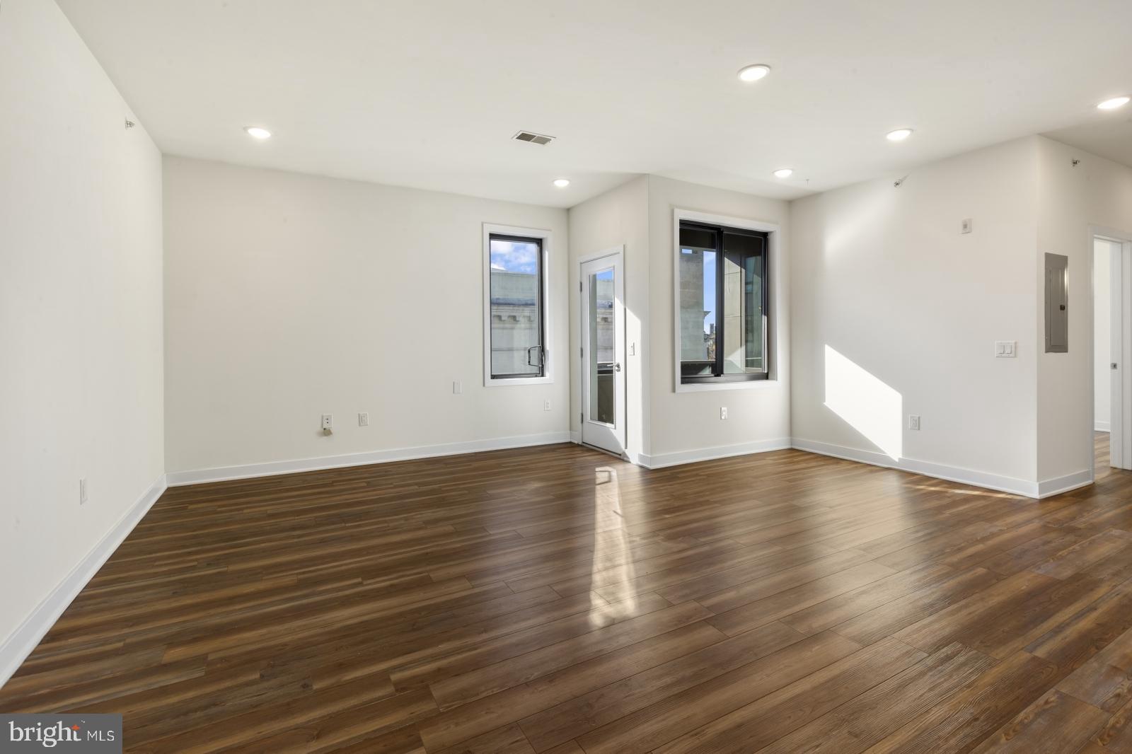 EAST KENSINGTON - Residential Lease