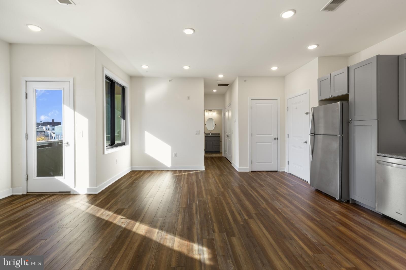 EAST KENSINGTON - Residential Lease