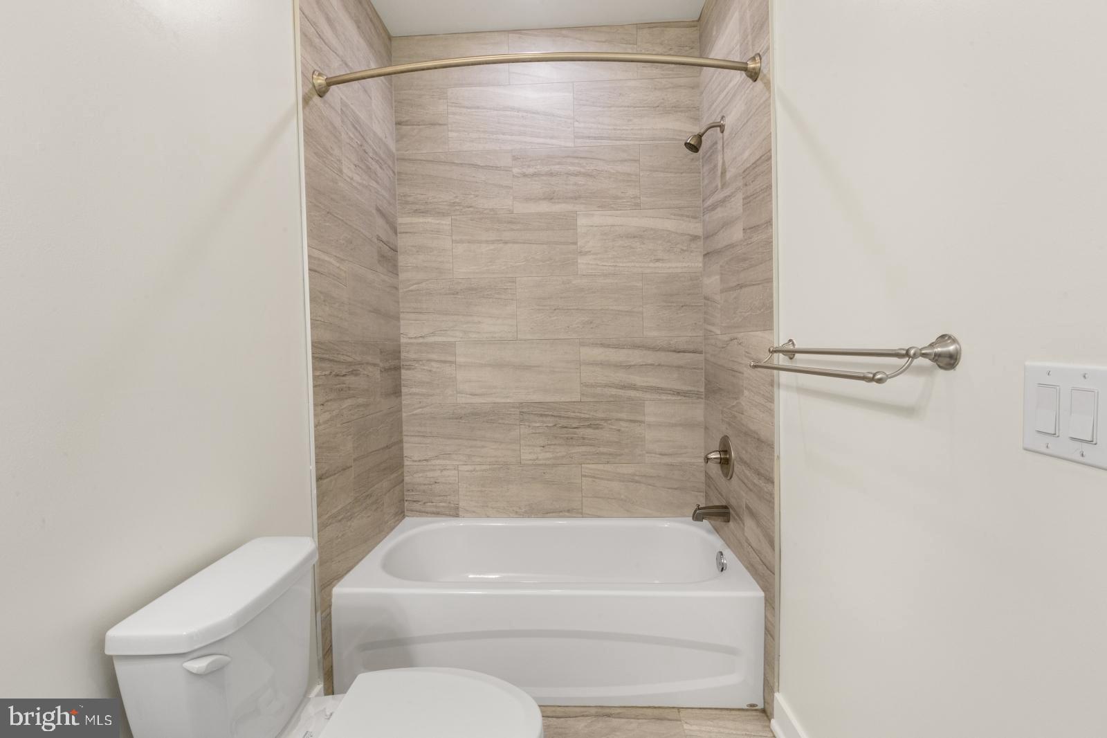 EAST KENSINGTON - Residential Lease